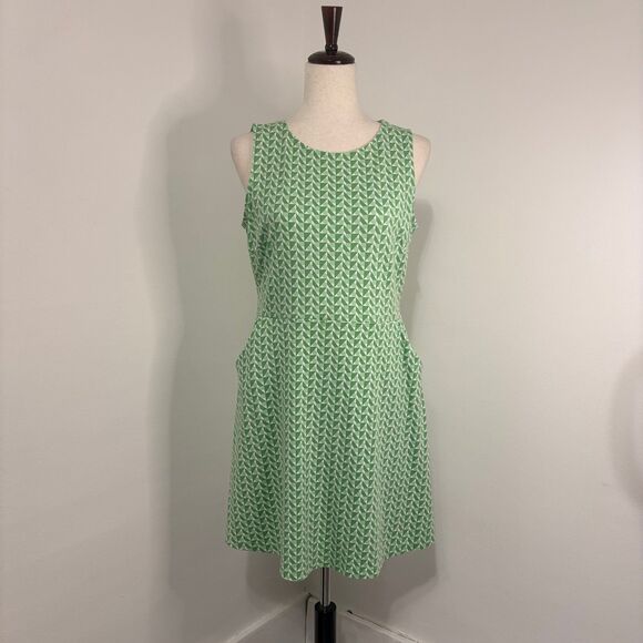New York & Company Dresses & Skirts - New York & Company Green Geometric Print 100% Cotton Dress Sz L